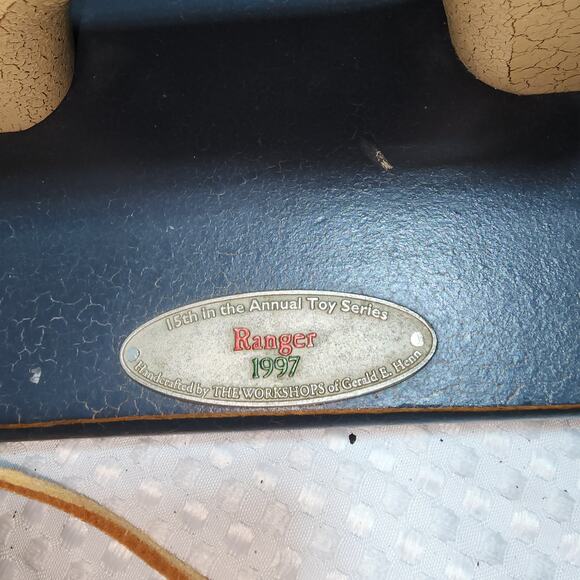 GERALD HENN WORKSHOPS 1997 LTD VINTAGE RANGER THE DOG PULL TOY - Picture 2 of 7